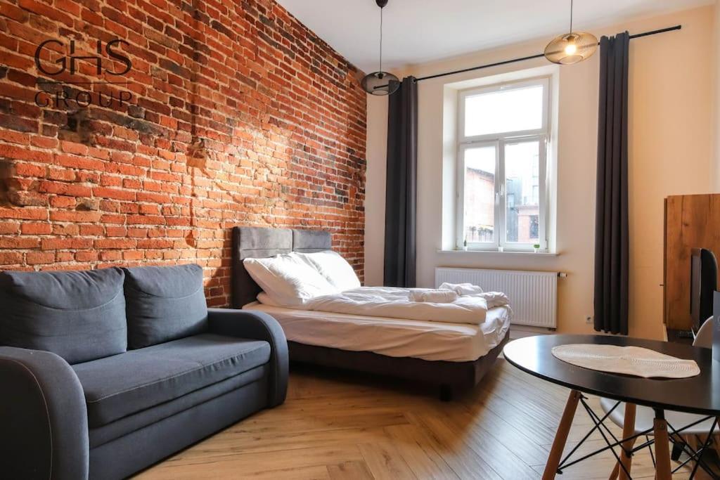 Apartament W Zabytkowej Kamienicy, Strzelecka 19 Красков Екстериор снимка